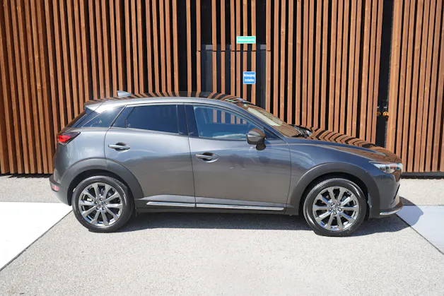 MAZDA CX-3 SKYACTIV-G 121 REVOLUTION FWD AUTOMAT l 121 PS