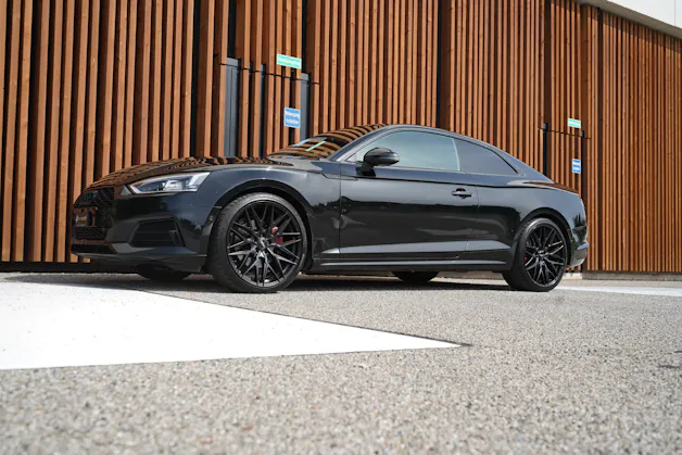 AUDI A5 COUPÉ 2.0 TDI SPORT BLACK S-TRONIC l 190 PS