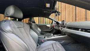 AUDI A5 COUPÉ 2.0 TDI SPORT BLACK S-TRONIC l 190 PS