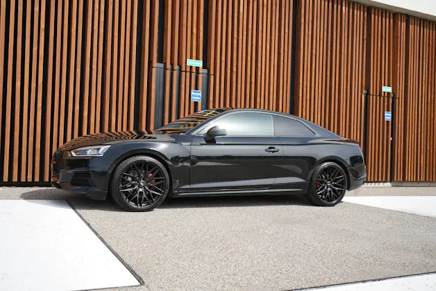 AUDI A5 COUPÉ 2.0 TDI SPORT BLACK S-TRONIC l 190 PS