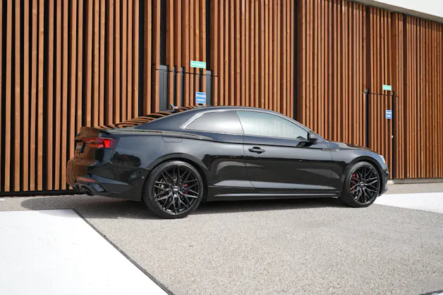 AUDI A5 COUPÉ 2.0 TDI SPORT BLACK S-TRONIC l 190 PS