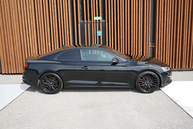 AUDI A5 COUPÉ 2.0 TDI SPORT BLACK S-TRONIC l 190 PS