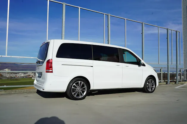 MERCEDES-BENZ V 250 d LANG TREND SPORT 4MATIC 9G-TRONIC l 190 PS