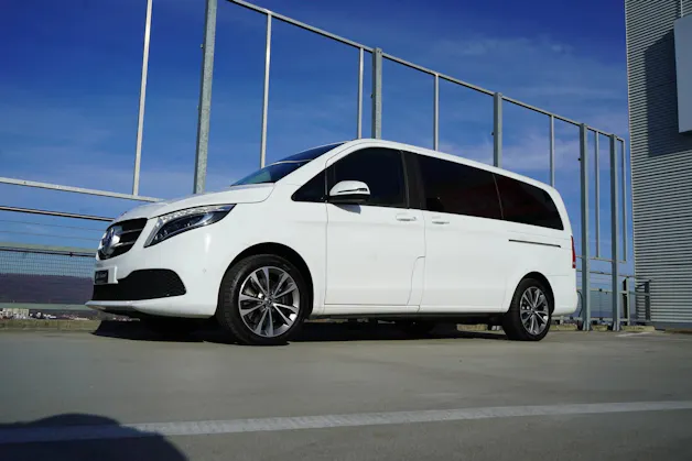 MERCEDES-BENZ V 250 d LANG TREND SPORT 4MATIC 9G-TRONIC l 190 PS
