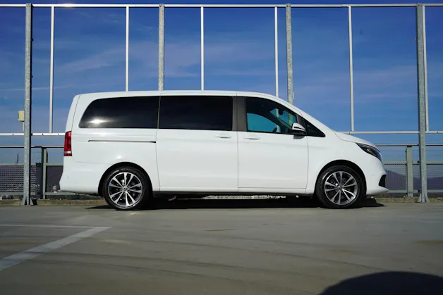 MERCEDES-BENZ V 250 d LANG TREND SPORT 4MATIC 9G-TRONIC l 190 PS