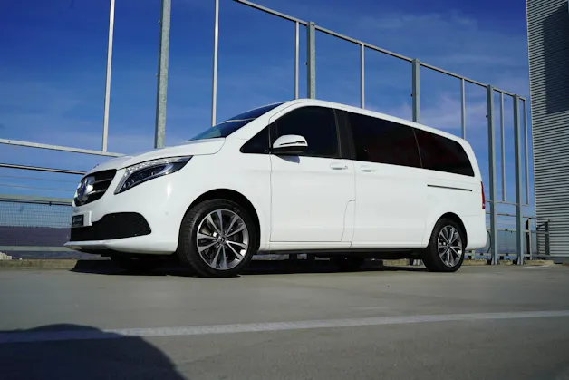 MERCEDES-BENZ V 250 d LANG TREND SPORT 4MATIC 9G-TRONIC l 190 PS