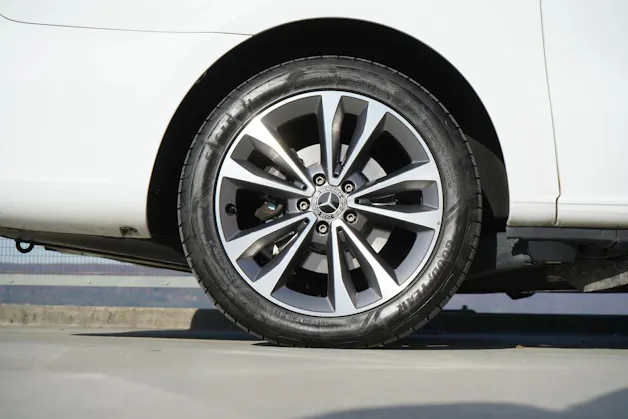 MERCEDES-BENZ V 250 d LANG TREND SPORT 4MATIC 9G-TRONIC l 190 PS