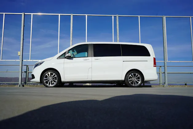 MERCEDES-BENZ V 250 d LANG TREND SPORT 4MATIC 9G-TRONIC l 190 PS
