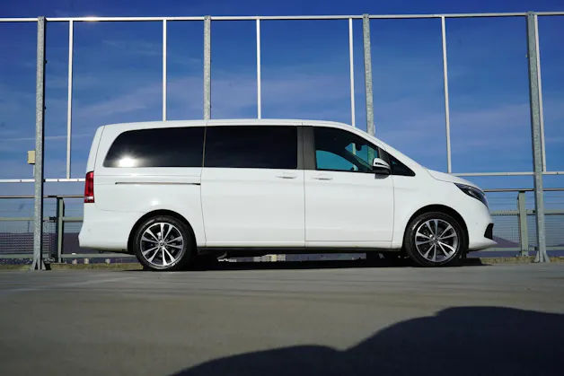 MERCEDES-BENZ V 250 d LANG TREND SPORT 4MATIC 9G-TRONIC l 190 PS