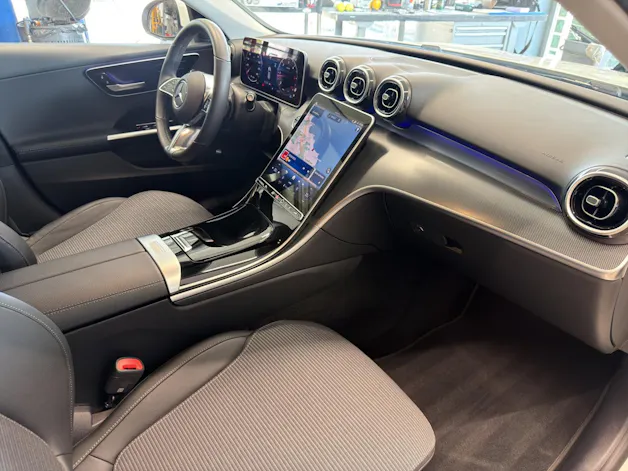 MERCEDES-BENZ C 220 d T 4 M Swiss Star