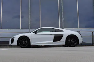 AUDI R8 COUPÉ 5.2 PLUS S-TRONIC CARBON l 611 PS