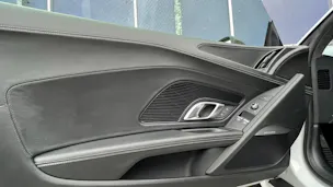AUDI R8 COUPÉ 5.2 PLUS S-TRONIC CARBON l 611 PS