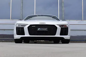AUDI R8 COUPÉ 5.2 PLUS S-TRONIC CARBON l 611 PS