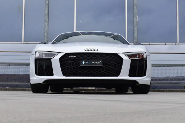 AUDI R8 COUPÉ 5.2 PLUS S-TRONIC CARBON l 611 PS