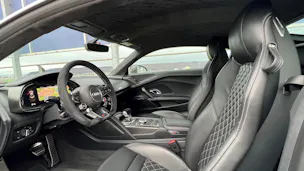 AUDI R8 COUPÉ 5.2 PLUS S-TRONIC CARBON l 611 PS