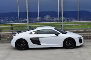 AUDI R8 COUPÉ 5.2 PLUS S-TRONIC CARBON l 611 PS