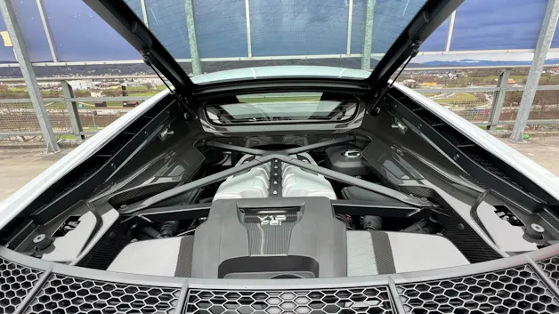 AUDI R8 COUPÉ 5.2 PLUS S-TRONIC CARBON l 611 PS