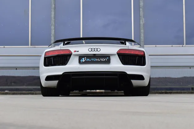 AUDI R8 COUPÉ 5.2 PLUS S-TRONIC CARBON l 611 PS