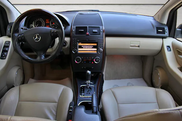 MERCEDES-BENZ A 200 Elégance Autotronic
