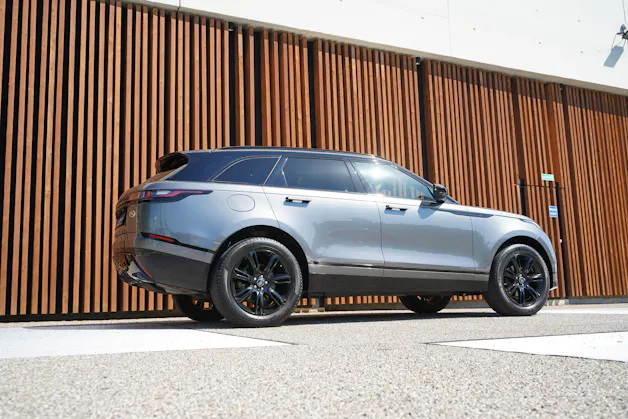 Land Rover RANGE ROVER VELAR R-DYNAMIK P 250 SE AUTOMATIC l 250 PS