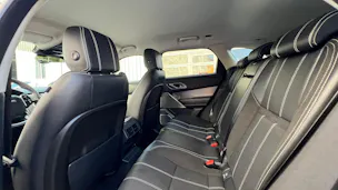 Land Rover RANGE ROVER VELAR R-DYNAMIK P 250 SE AUTOMATIC l 250 PS