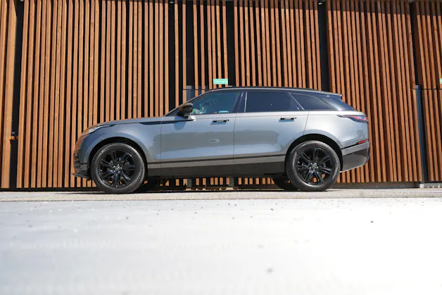 Land Rover RANGE ROVER VELAR R-DYNAMIK P 250 SE AUTOMATIC l 250 PS