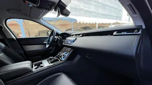 Land Rover RANGE ROVER VELAR R-DYNAMIK P 250 SE AUTOMATIC l 250 PS
