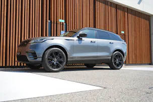 Land Rover RANGE ROVER VELAR R-DYNAMIK P 250 SE AUTOMATIC l 250 PS