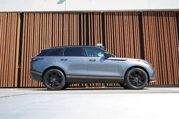 Land Rover RANGE ROVER VELAR R-DYNAMIK P 250 SE AUTOMATIC l 250 PS