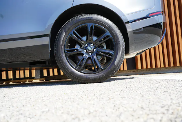 Land Rover RANGE ROVER VELAR R-DYNAMIK P 250 SE AUTOMATIC l 250 PS