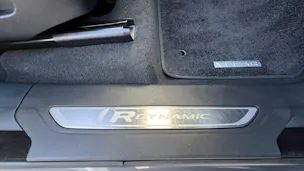 Land Rover RANGE ROVER VELAR R-DYNAMIK P 250 SE AUTOMATIC l 250 PS
