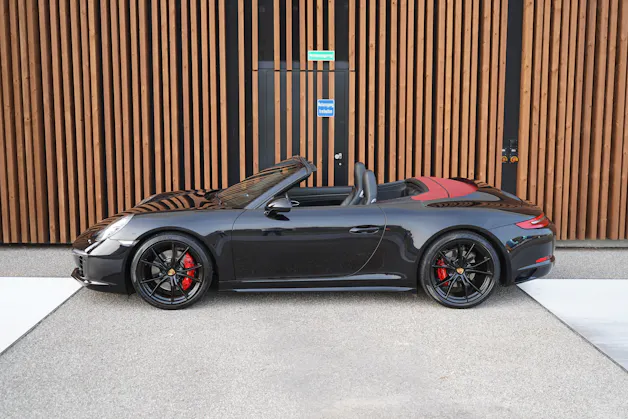 PORSCHE 911 CARRERA 4S BLACK CABRIO PDK l 420 PS