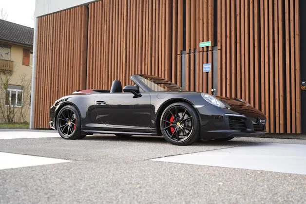 PORSCHE 911 CARRERA 4S BLACK CABRIO PDK l 420 PS