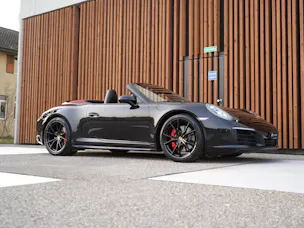 PORSCHE 911 CARRERA 4S BLACK CABRIO PDK l 420 PS