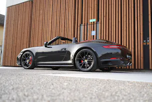 PORSCHE 911 CARRERA 4S BLACK CABRIO PDK l 420 PS