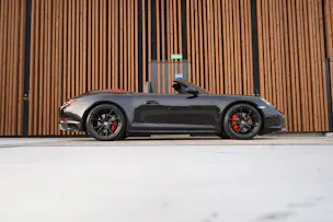 PORSCHE 911 CARRERA 4S BLACK CABRIO PDK l 420 PS