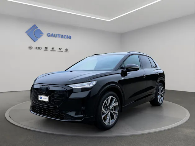 AUDI Q4 e-tron SUV quattro performance Swiss Ski