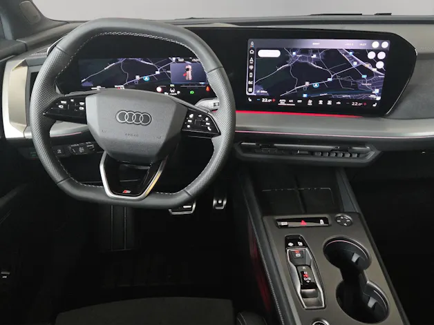 AUDI Q4 e-tron SUV quattro performance Swiss Ski