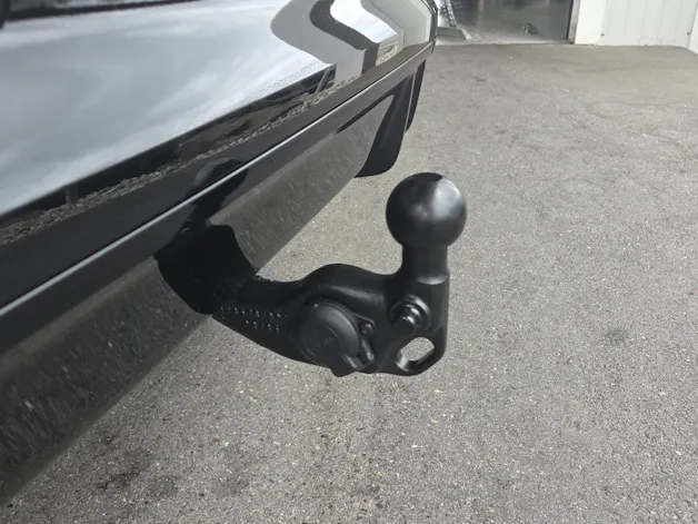 AUDI Q4 e-tron SUV quattro performance Swiss Ski