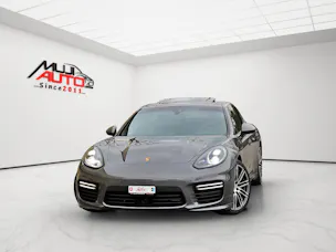 PORSCHE Panamera GTS 4.8 PDK