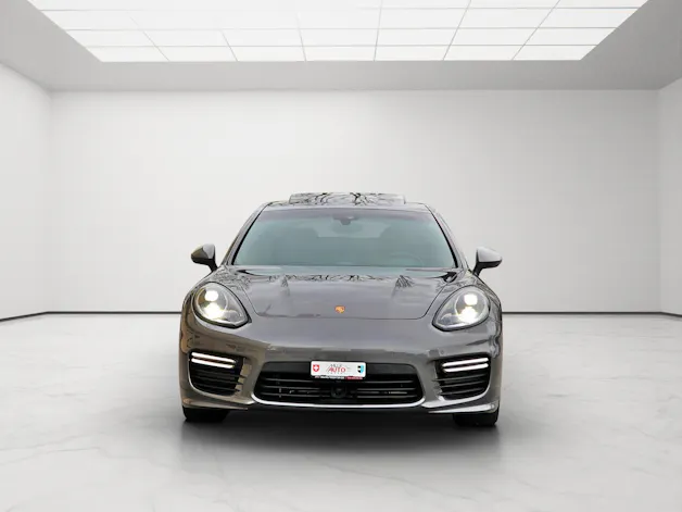 PORSCHE Panamera GTS 4.8 PDK