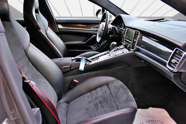 PORSCHE Panamera GTS 4.8 PDK