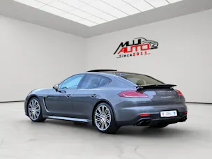 PORSCHE Panamera GTS 4.8 PDK