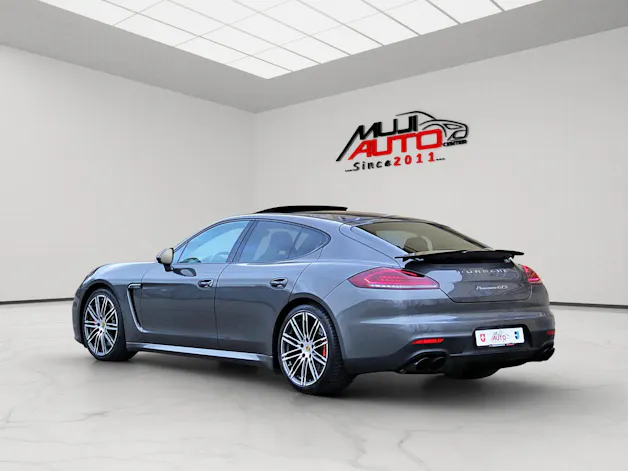 PORSCHE Panamera GTS 4.8 PDK