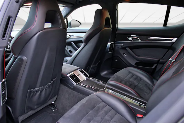 PORSCHE Panamera GTS 4.8 PDK