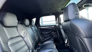 PORSCHE CAYENNE TURBO BLACK l 500 PS