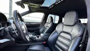 PORSCHE CAYENNE TURBO BLACK l 500 PS