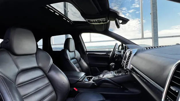 PORSCHE CAYENNE TURBO BLACK l 500 PS