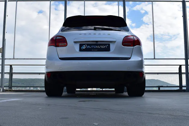 PORSCHE CAYENNE TURBO BLACK l 500 PS