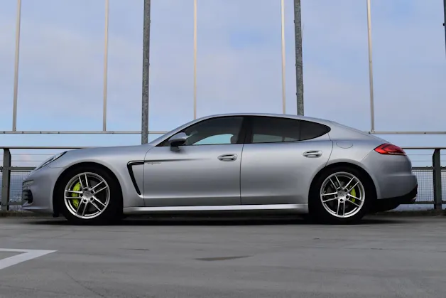 PORSCHE PANAMERA S E-HYBRID l 416 PS